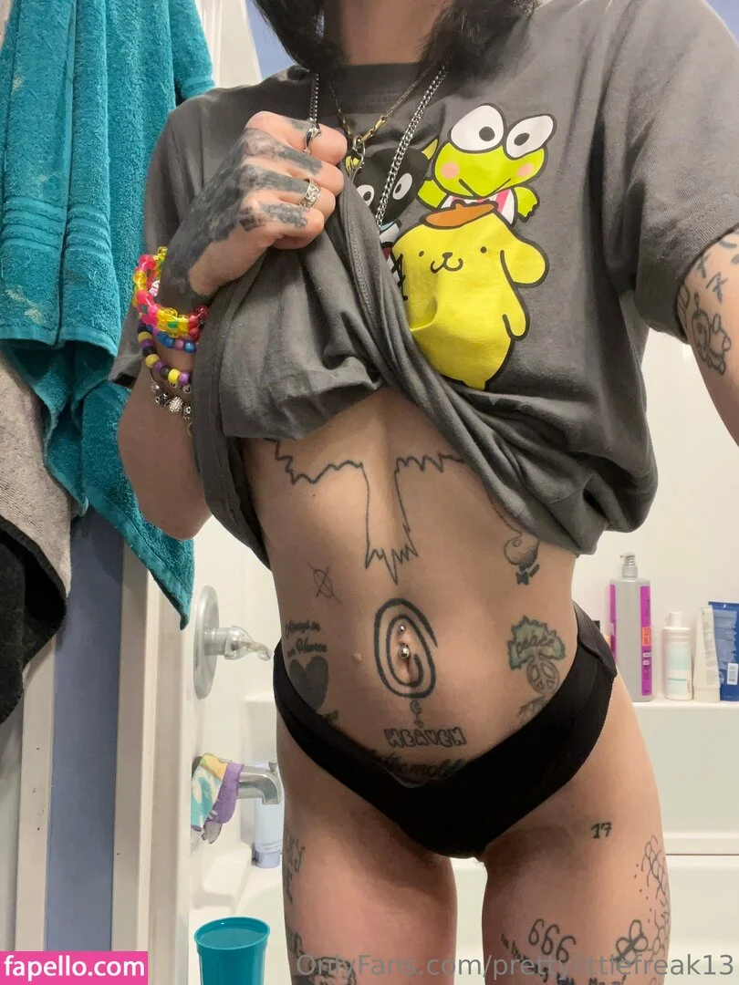 pre.ttylil13 / prettylittlefreak13 Onlyfans Photo Gallery 