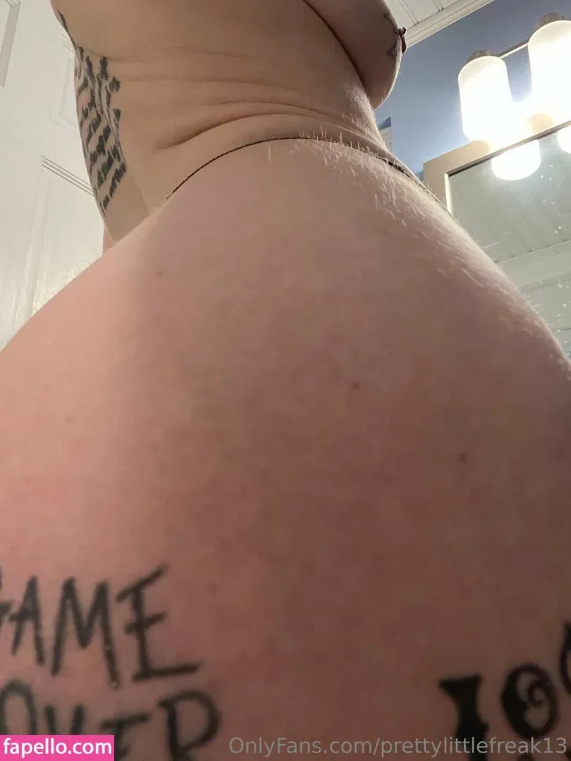 pre.ttylil13 / prettylittlefreak13 Onlyfans Photo Gallery 