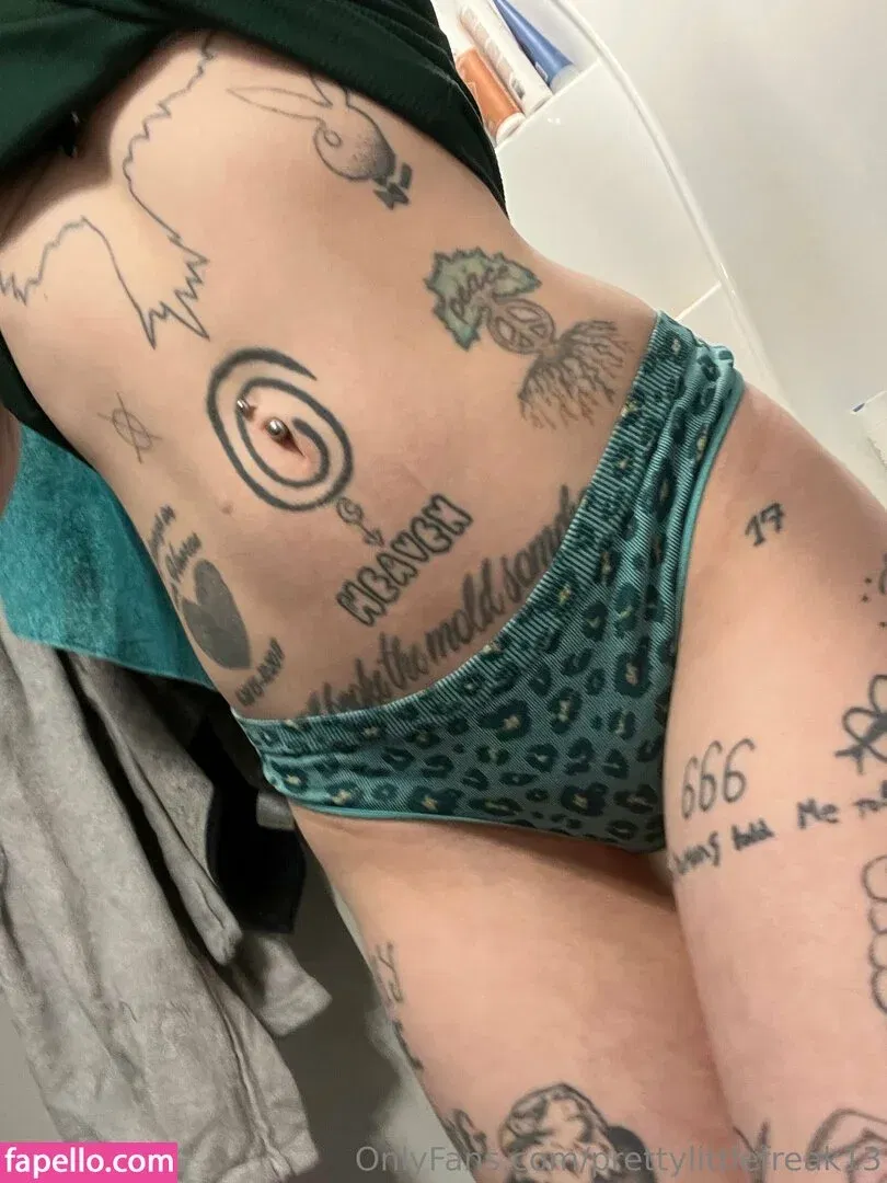 pre.ttylil13 / prettylittlefreak13 Onlyfans Photo Gallery 