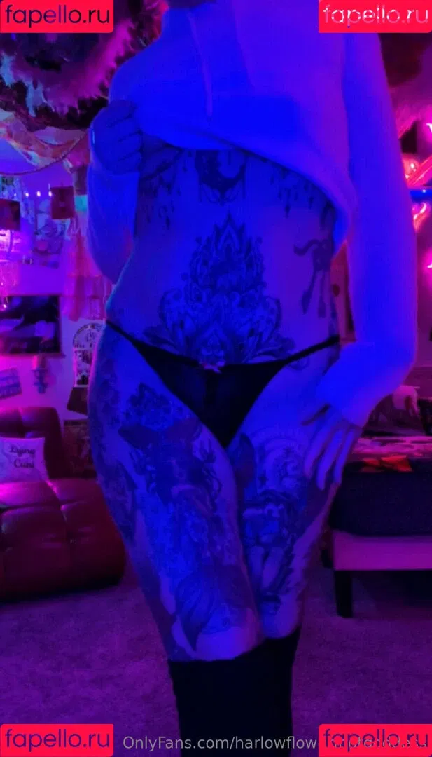 harlowflowerfootgoddess / hippyharlow Onlyfans Photo Gallery 