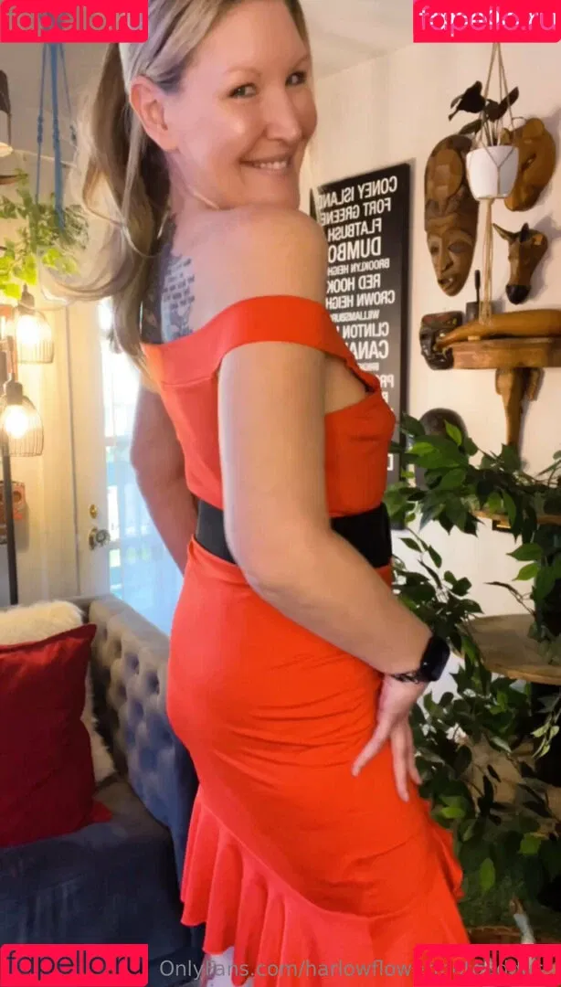 harlowflowerfootgoddess / hippyharlow Onlyfans Photo Gallery 