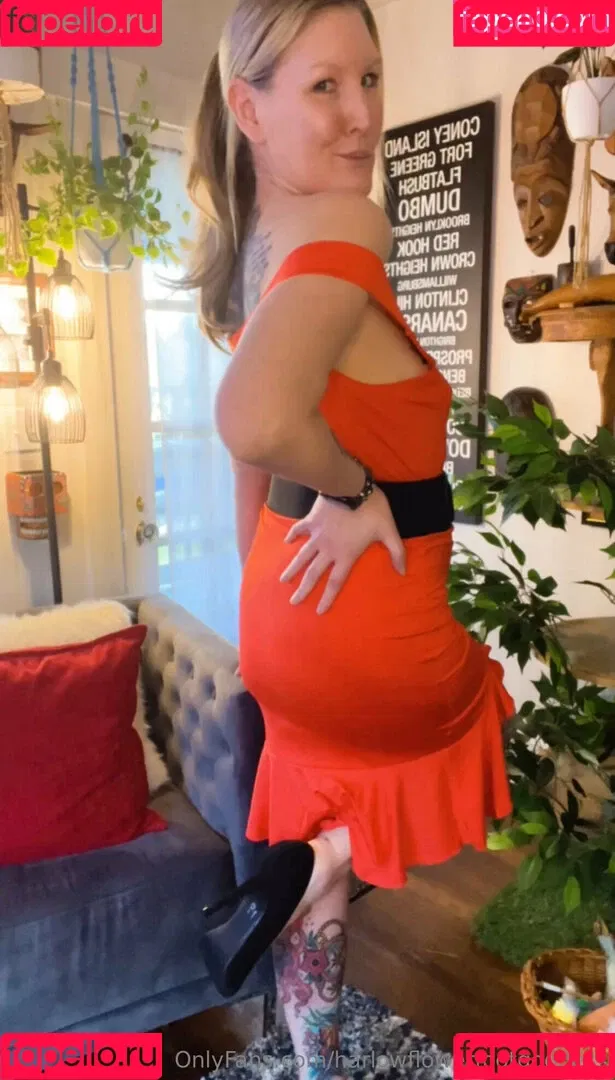 harlowflowerfootgoddess / hippyharlow Onlyfans Photo Gallery 