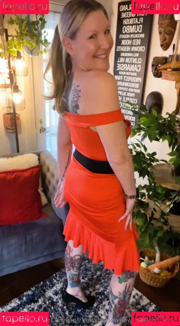 harlowflowerfootgoddess / hippyharlow Onlyfans Photo Gallery 