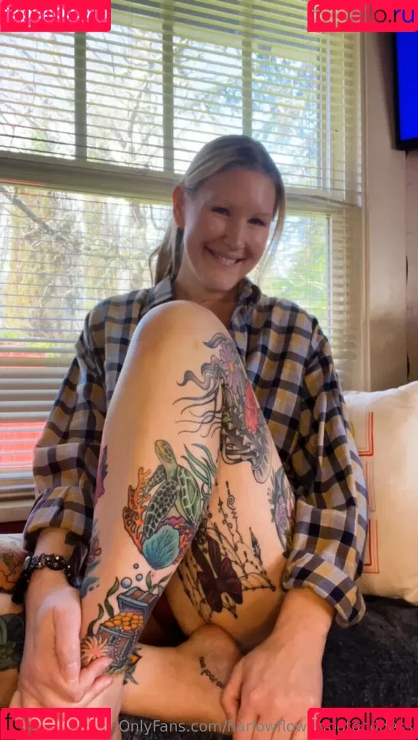 harlowflowerfootgoddess / hippyharlow Onlyfans Photo Gallery 