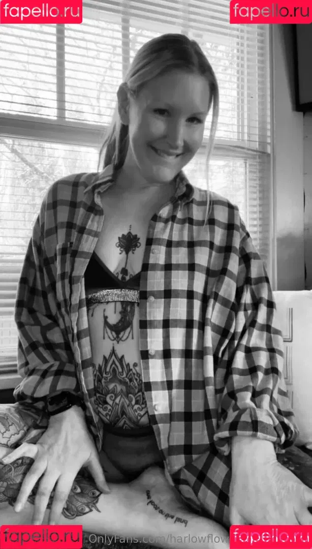 harlowflowerfootgoddess / hippyharlow Onlyfans Photo Gallery 