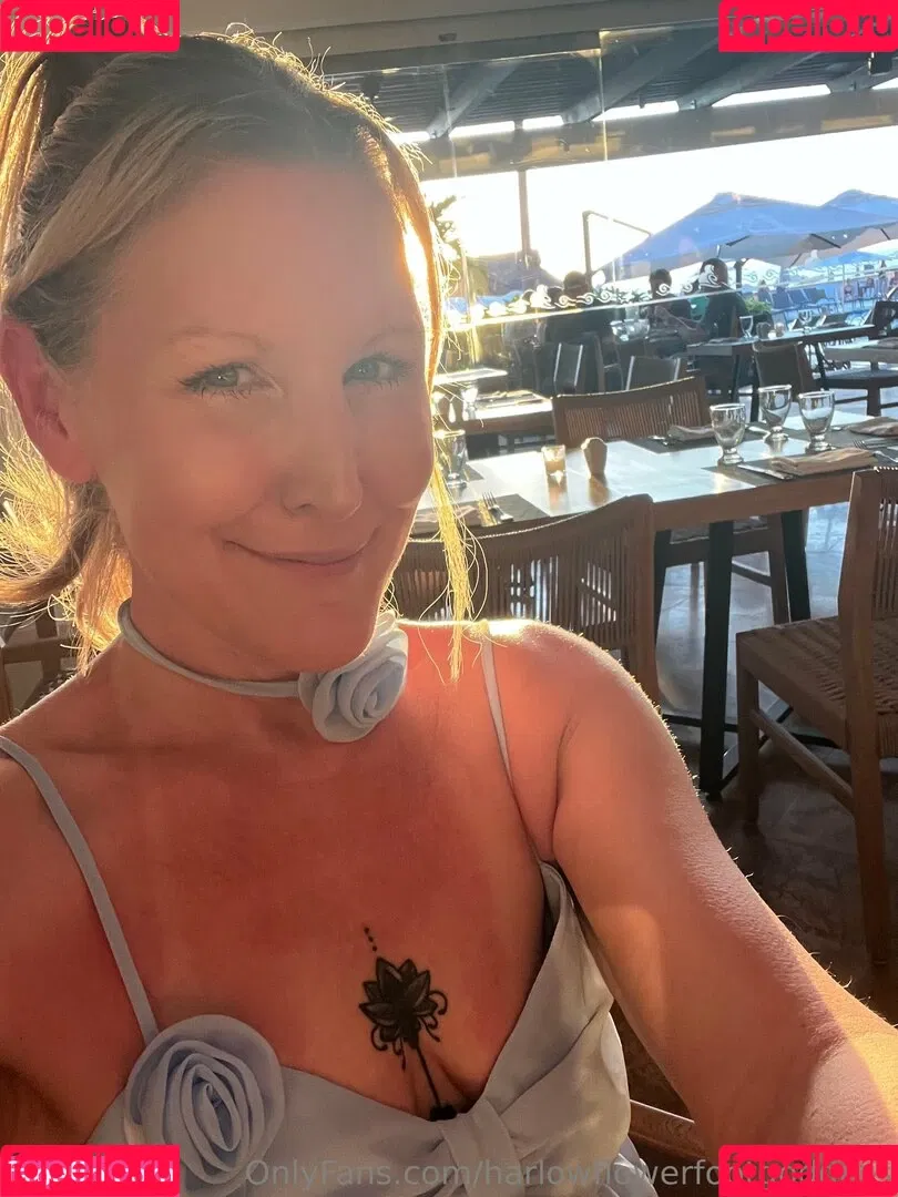 harlowflowerfootgoddess / hippyharlow Onlyfans Photo Gallery 