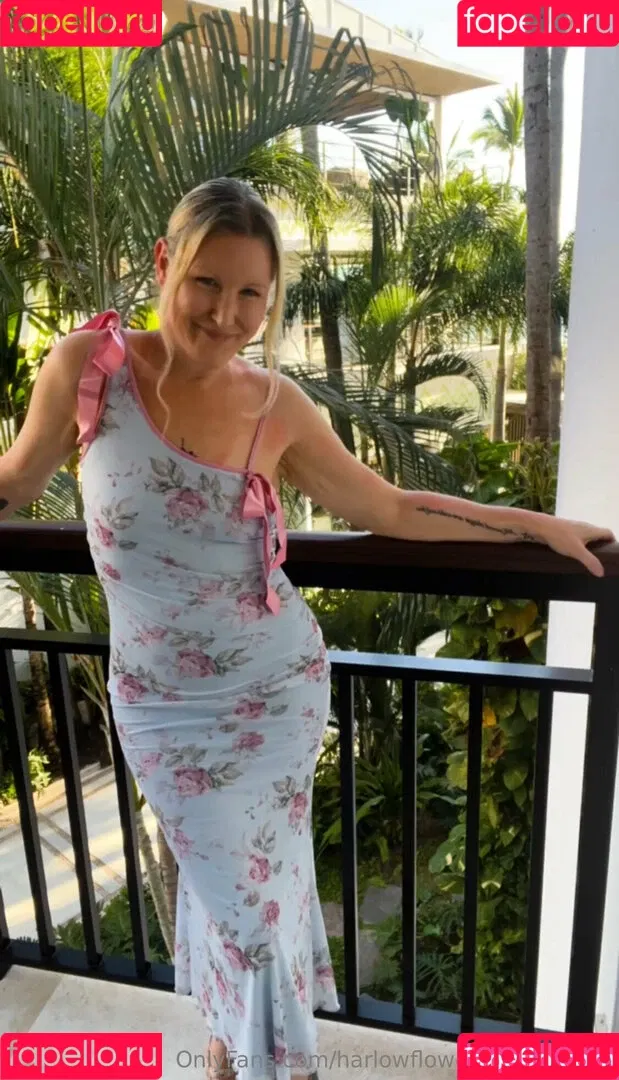 harlowflowerfootgoddess / hippyharlow Onlyfans Photo Gallery 