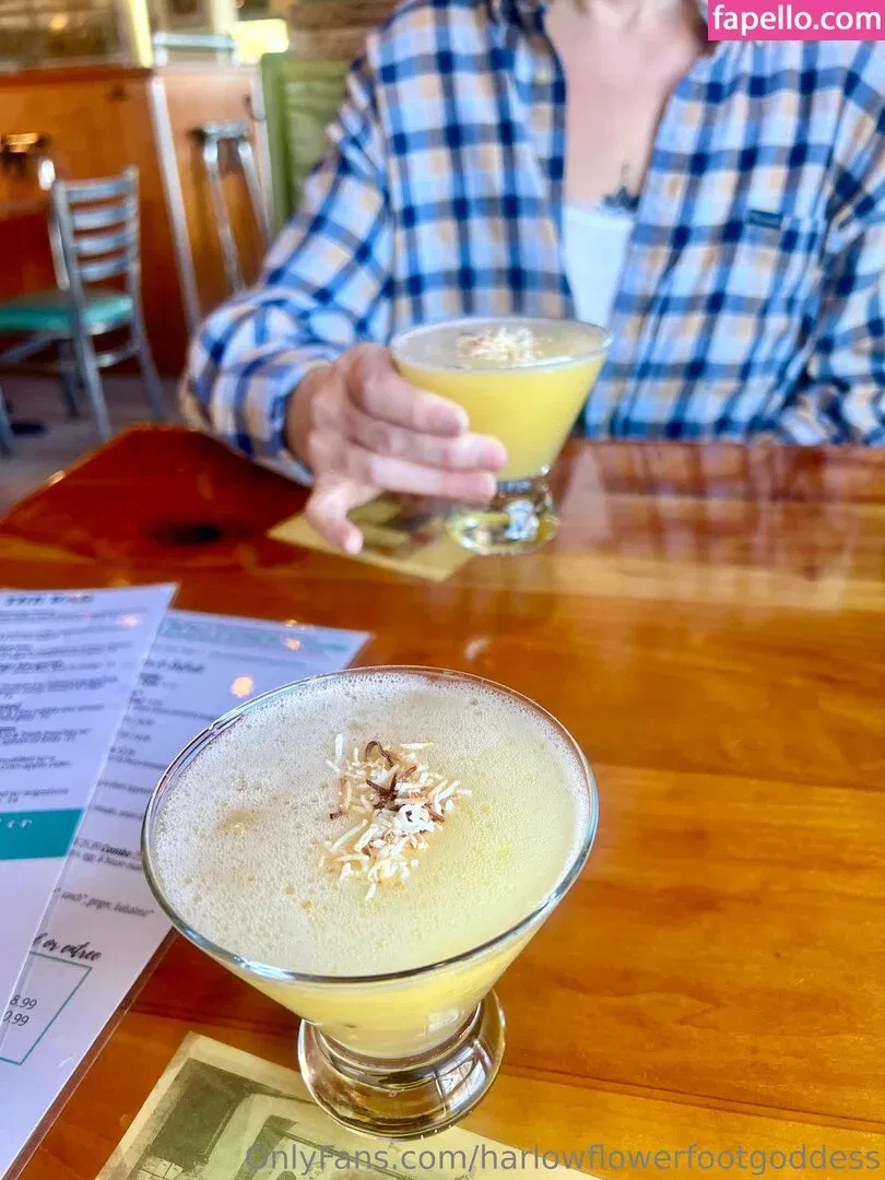 harlowflowerfootgoddess / hippyharlow Onlyfans Photo Gallery 