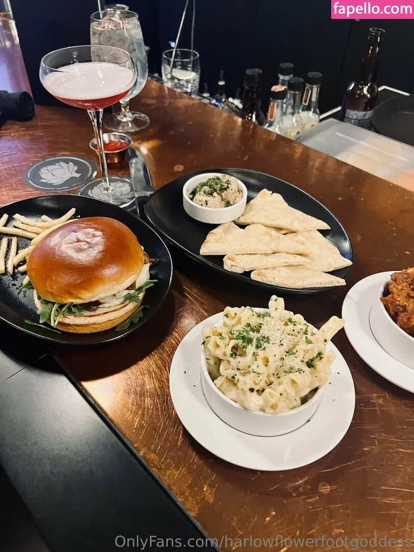 harlowflowerfootgoddess / hippyharlow Onlyfans Photo Gallery 