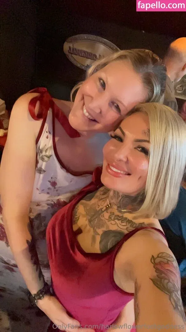 harlowflowerfootgoddess / hippyharlow Onlyfans Photo Gallery 