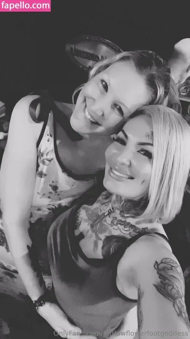 harlowflowerfootgoddess / hippyharlow Onlyfans Photo Gallery 