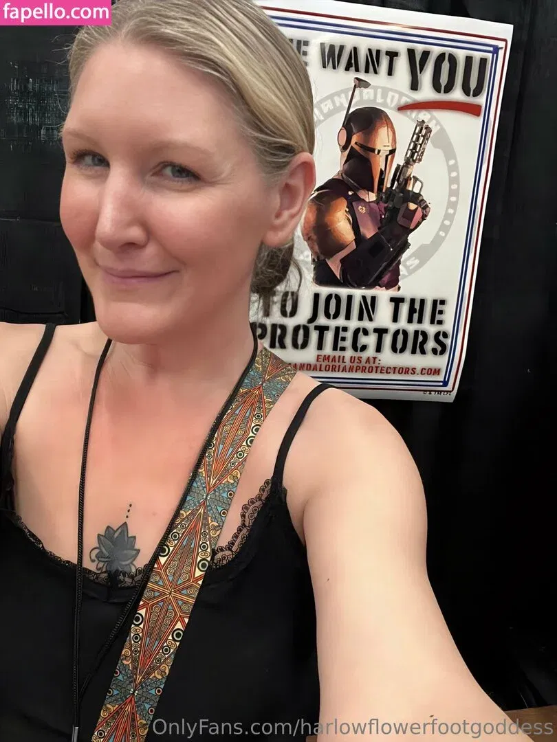 harlowflowerfootgoddess / hippyharlow Onlyfans Photo Gallery 