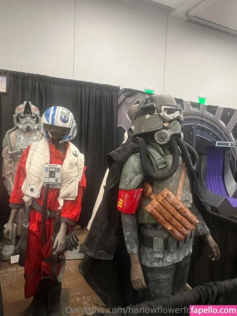 harlowflowerfootgoddess / hippyharlow Onlyfans Photo Gallery 