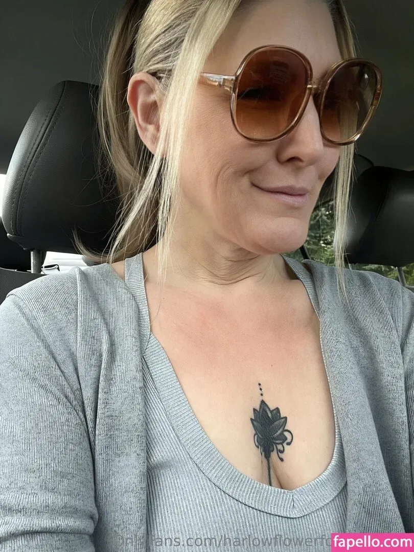 harlowflowerfootgoddess / hippyharlow Onlyfans Photo Gallery 