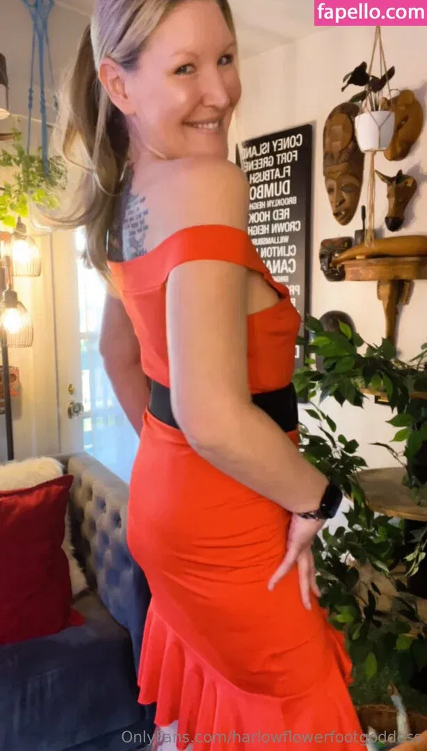 harlowflowerfootgoddess / hippyharlow Onlyfans Photo Gallery 