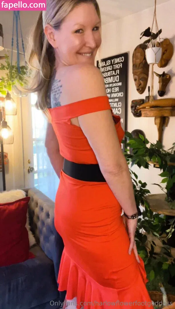 harlowflowerfootgoddess / hippyharlow Onlyfans Photo Gallery 