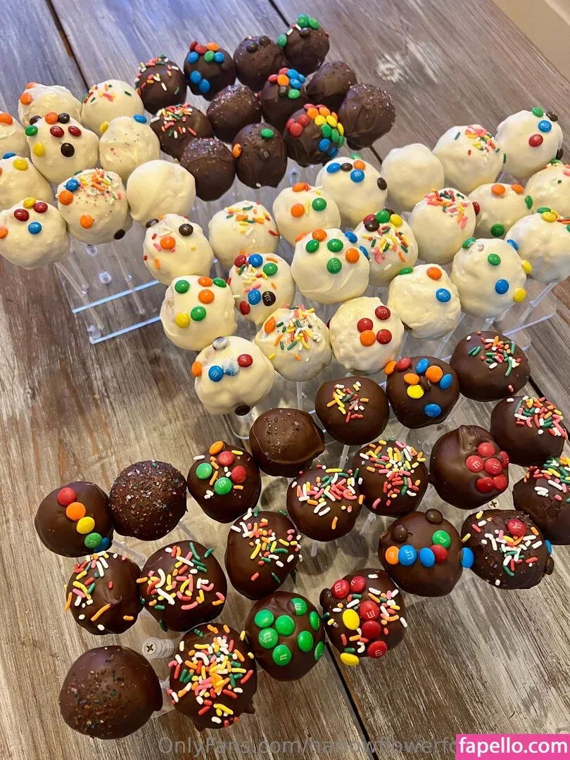 harlowflowerfootgoddess / hippyharlow Onlyfans Photo Gallery 