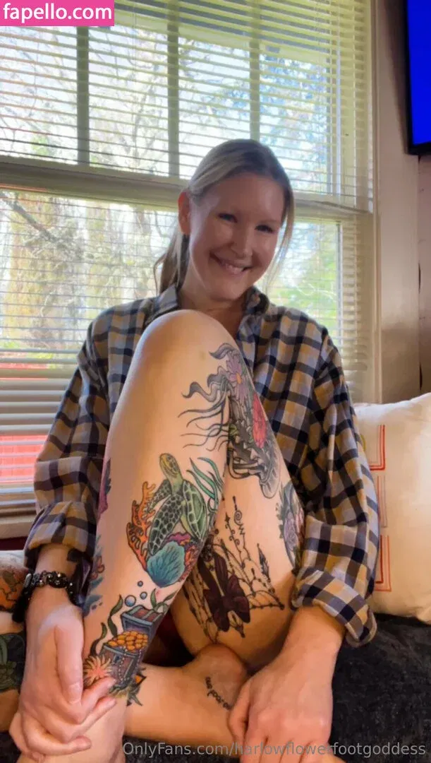 harlowflowerfootgoddess / hippyharlow Onlyfans Photo Gallery 