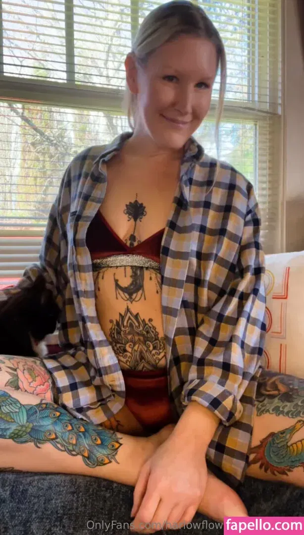 harlowflowerfootgoddess / hippyharlow Onlyfans Photo Gallery 