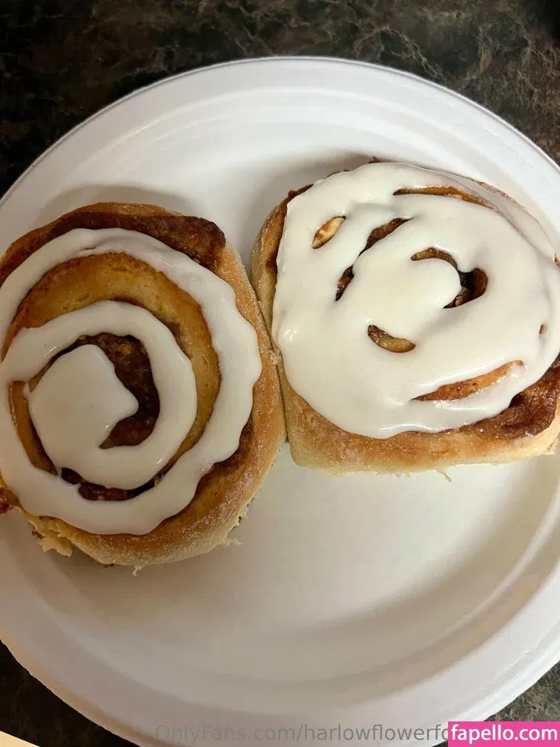 harlowflowerfootgoddess / hippyharlow Onlyfans Photo Gallery 