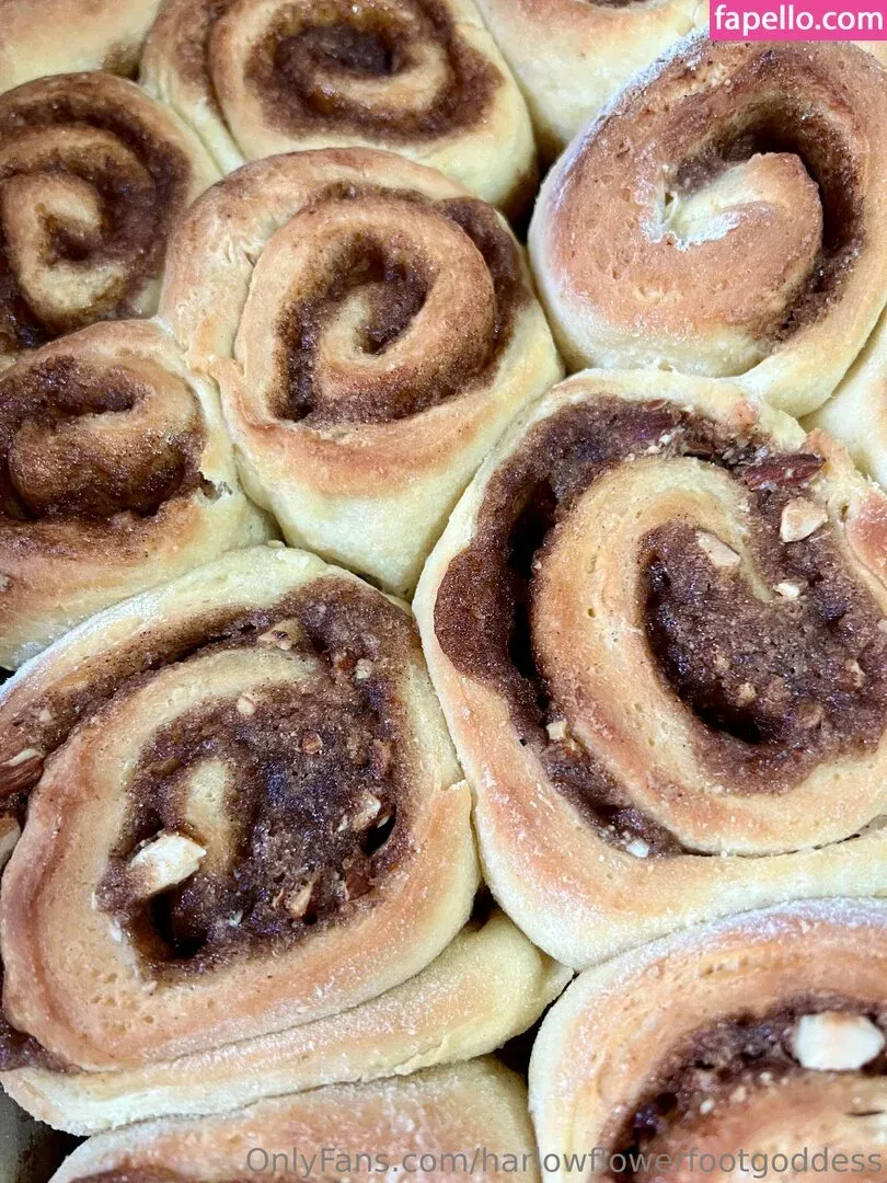 harlowflowerfootgoddess / hippyharlow Onlyfans Photo Gallery 