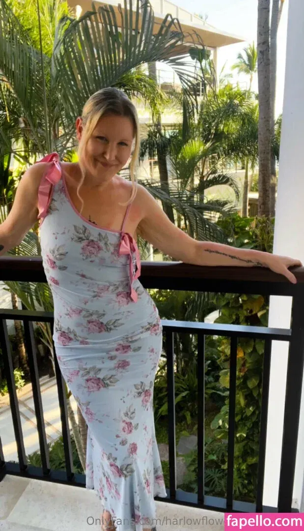 harlowflowerfootgoddess / hippyharlow Onlyfans Photo Gallery 