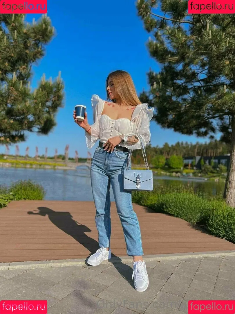 Julia Wind / julia.wind / juliawind Onlyfans Photo Gallery 
