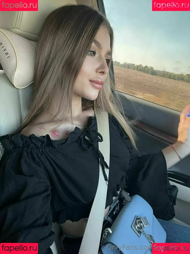 Julia Wind / julia.wind / juliawind Onlyfans Photo Gallery 