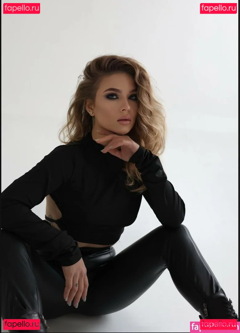 Julia Wind / julia.wind / juliawind Onlyfans Photo Gallery 