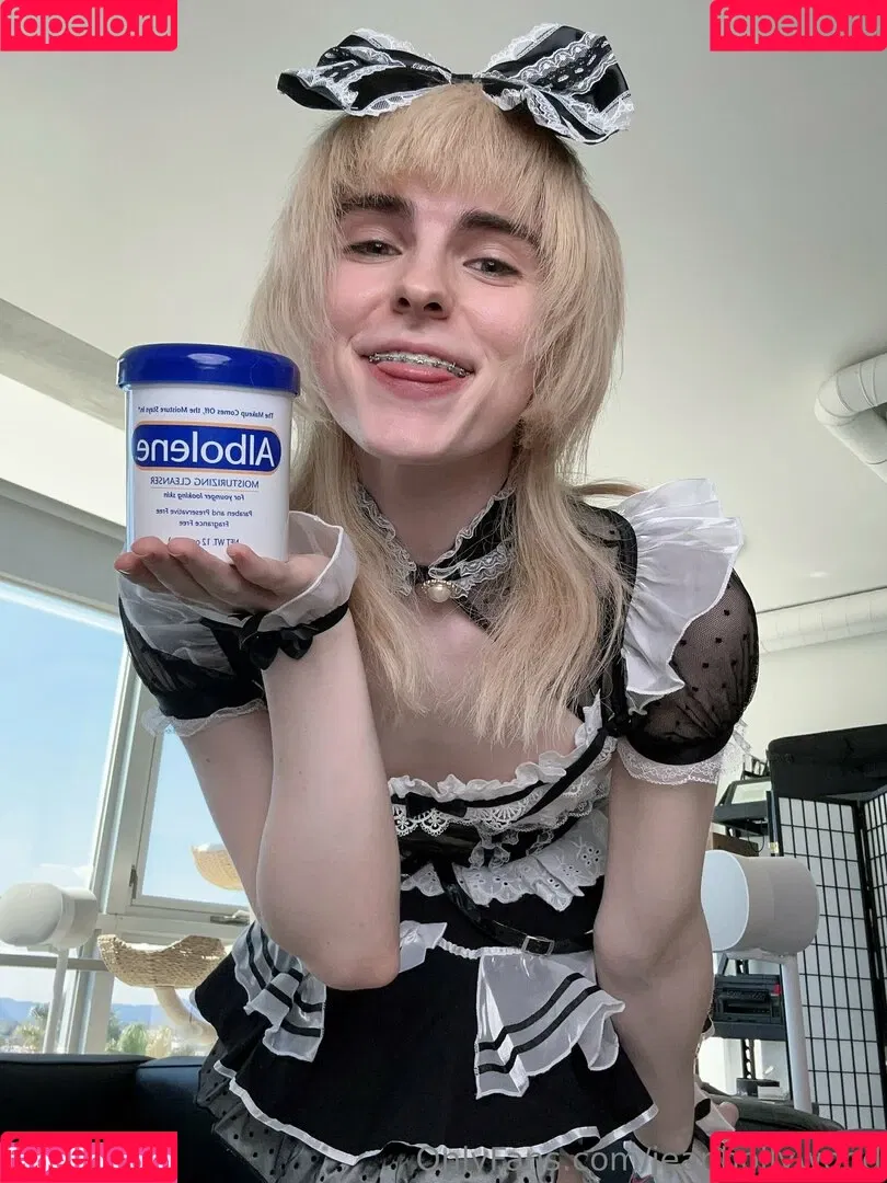 jeanhollywood / sodacattv Onlyfans Photo Gallery 
