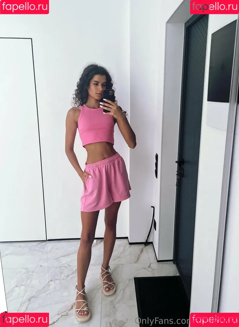 nikadevis Onlyfans Photo Gallery 