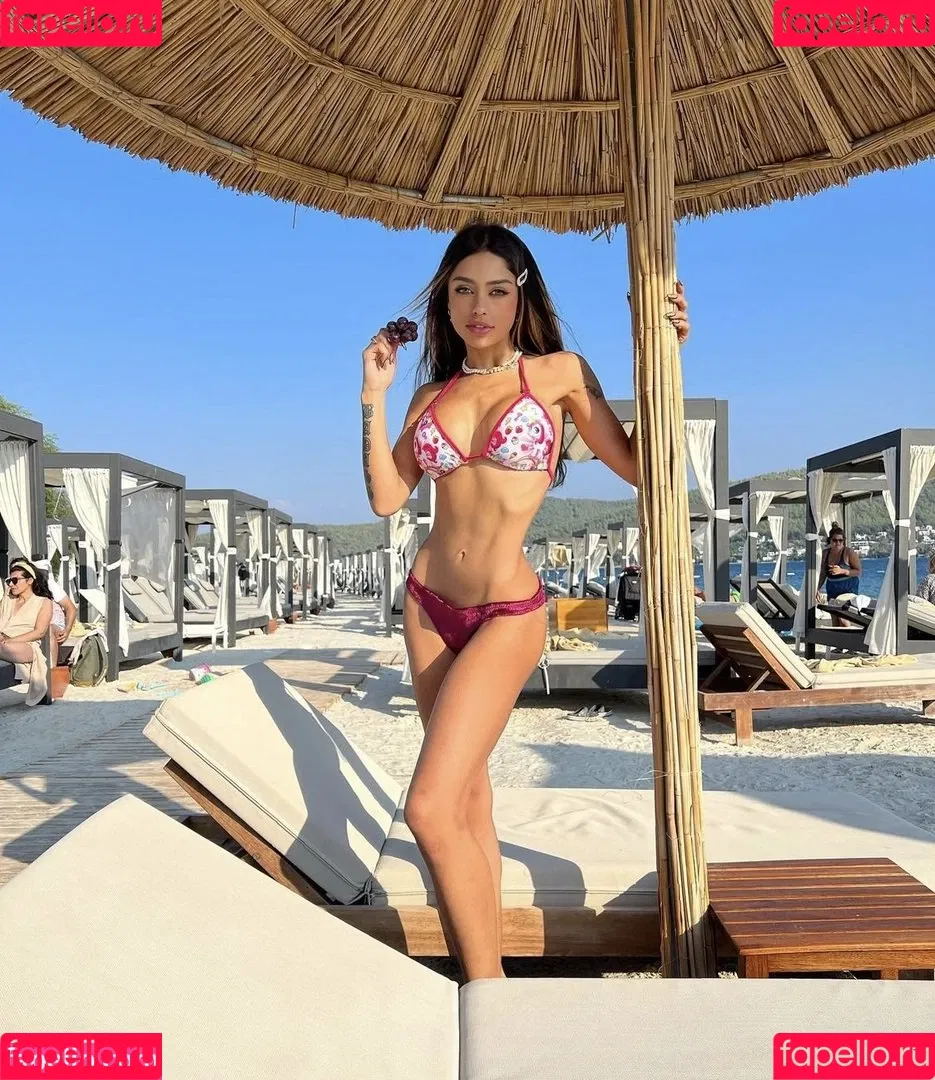 Christina Bertevello / christina.bertevello / christinabertevello Onlyfans Photo Gallery 