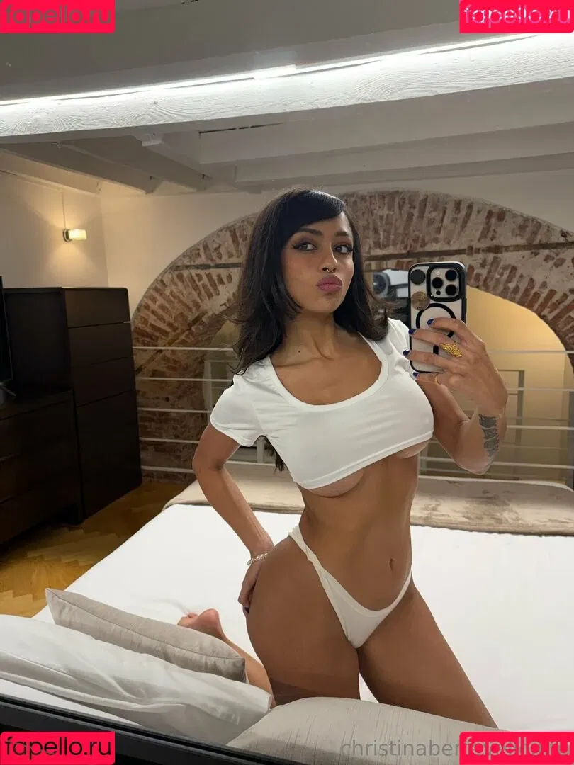 Christina Bertevello / christina.bertevello / christinabertevello Onlyfans Photo Gallery 