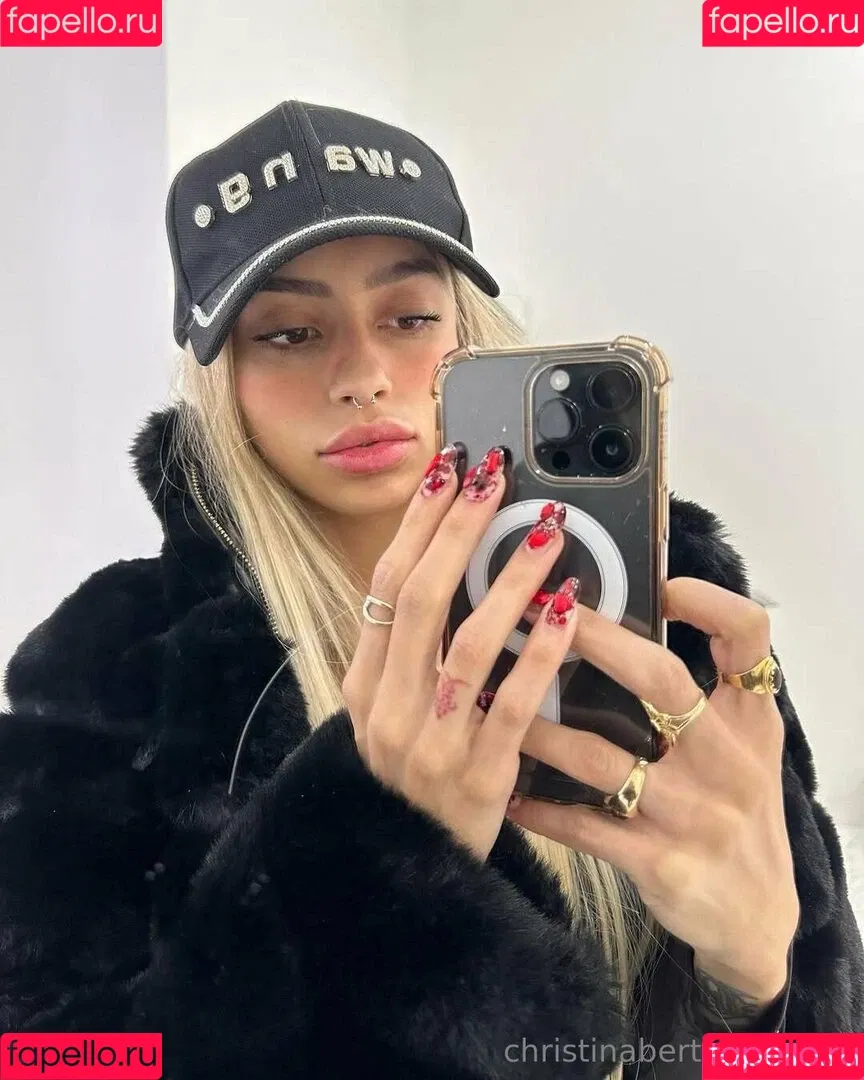 Christina Bertevello / christina.bertevello / christinabertevello Onlyfans Photo Gallery 