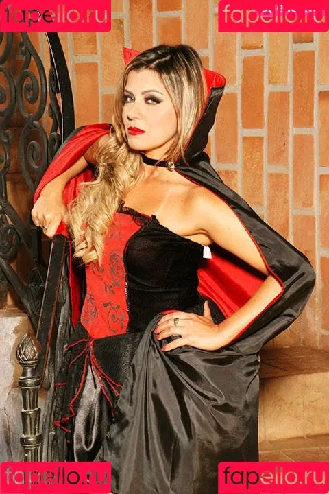 Erica Vieira / SesualClub / beautyandthevlog / erica_vieira_sc / ericavieira Onlyfans Photo Gallery 