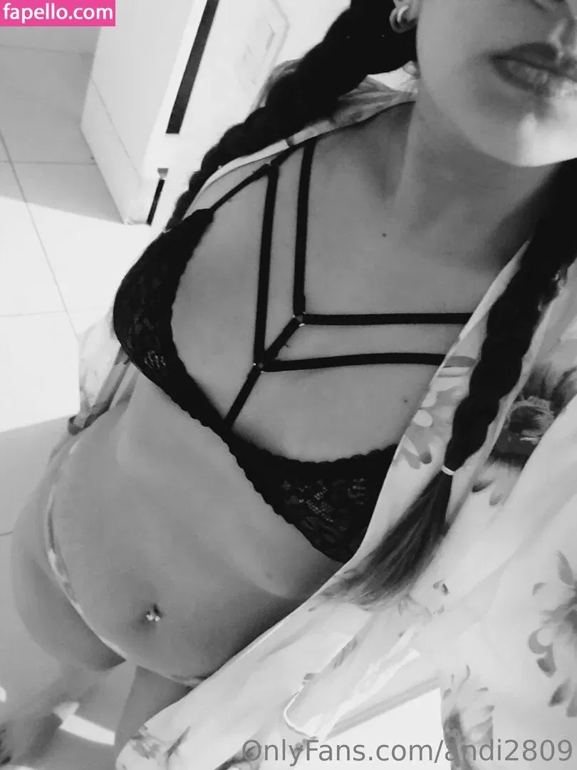 chelsiejayy / laveci28 Onlyfans Photo Gallery 