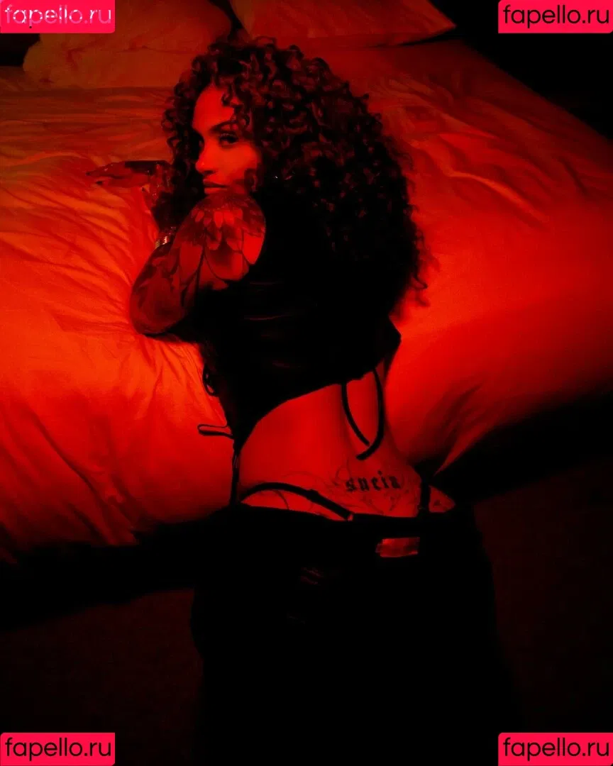 Kehlani / keepingkehlani Onlyfans Photo Gallery 