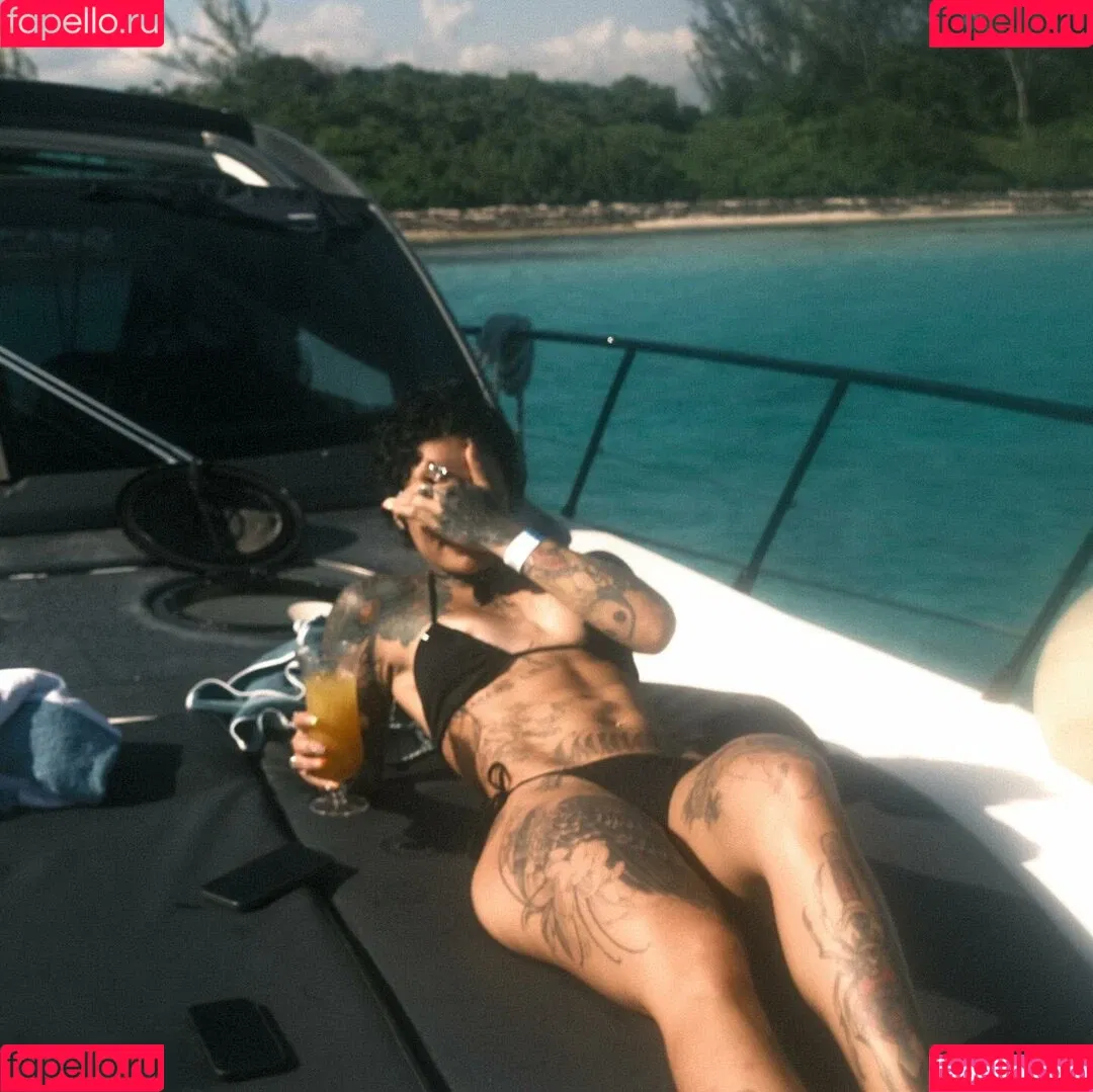 Kehlani / keepingkehlani Onlyfans Photo Gallery 