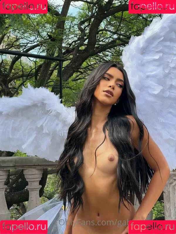 Gabrielle M / gabriellefmaya Onlyfans Photo Gallery 