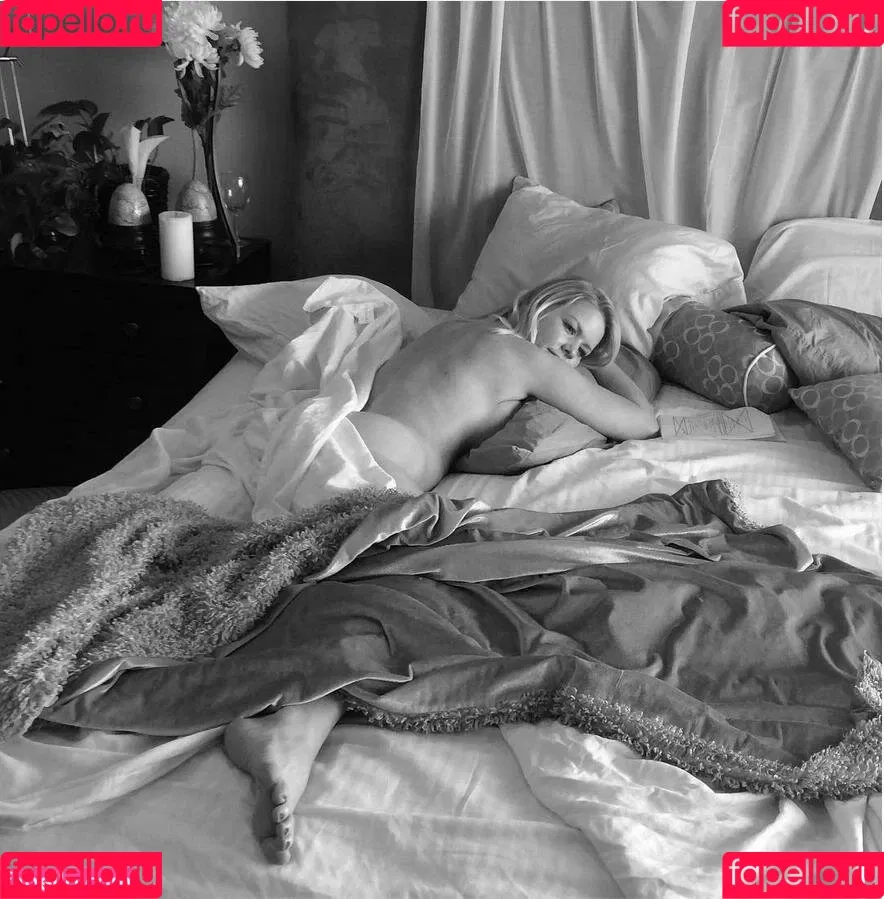 Carrie Keagan / CarrieKeagan Onlyfans Photo Gallery 