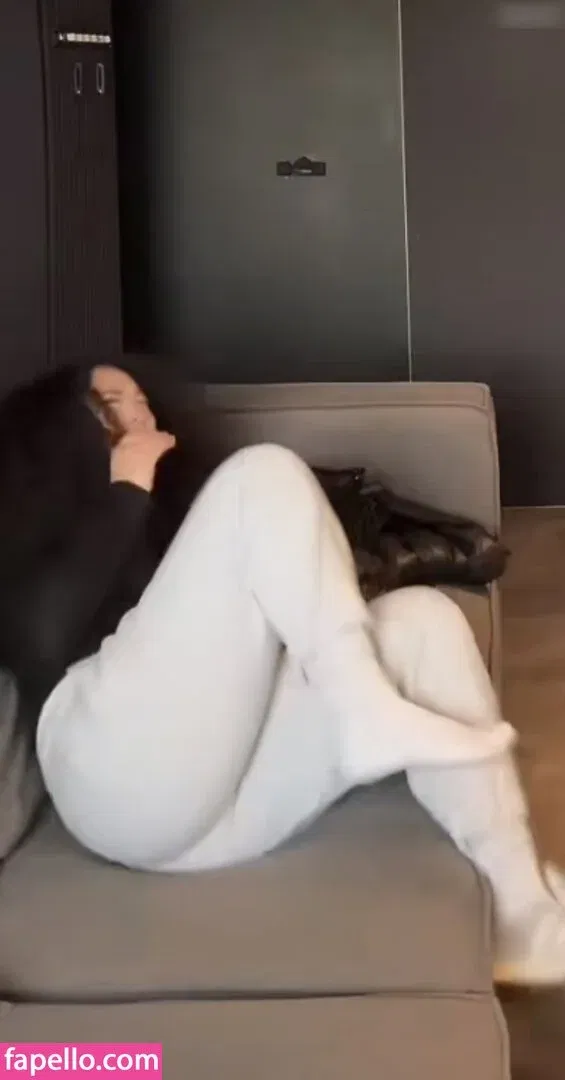 Kauta / kautamusic / kaygcarlson Onlyfans Photo Gallery 