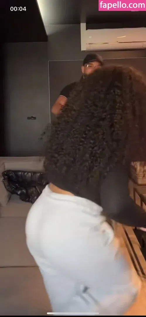 Kauta / kautamusic / kaygcarlson Onlyfans Photo Gallery 