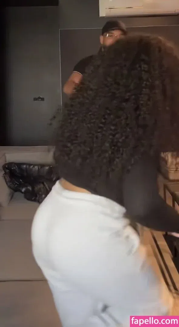 Kauta / kautamusic / kaygcarlson Onlyfans Photo Gallery 