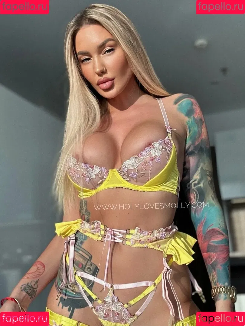 holylovesmolly / xmollyelise Onlyfans Photo Gallery 