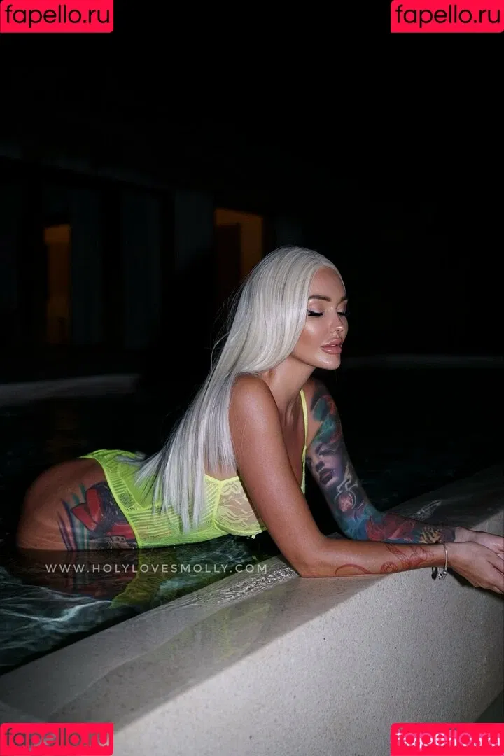 holylovesmolly / xmollyelise Onlyfans Photo Gallery 