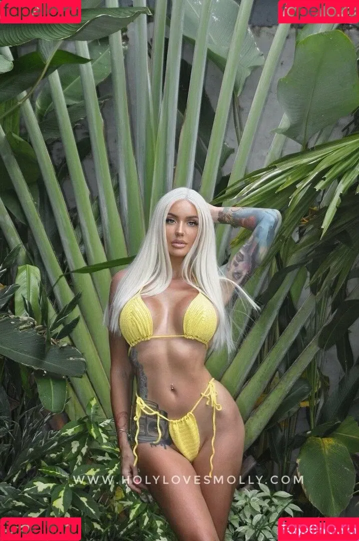 holylovesmolly / xmollyelise Onlyfans Photo Gallery 