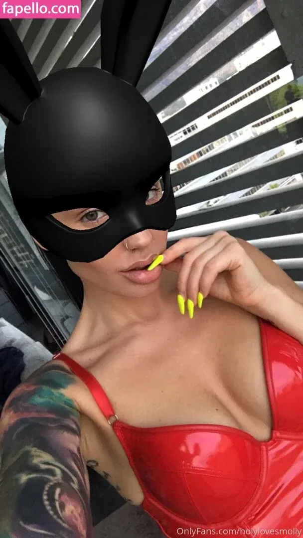holylovesmolly / xmollyelise Onlyfans Photo Gallery 