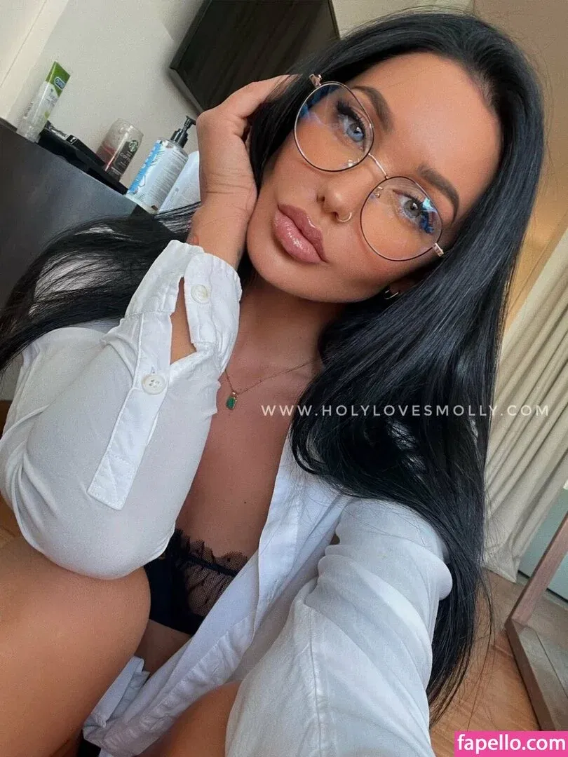 holylovesmolly / xmollyelise Onlyfans Photo Gallery 