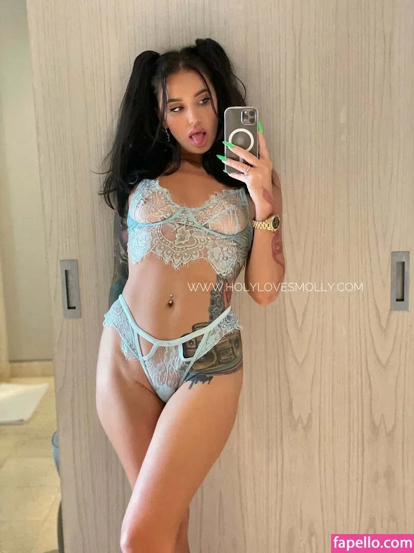 holylovesmolly / xmollyelise Onlyfans Photo Gallery 