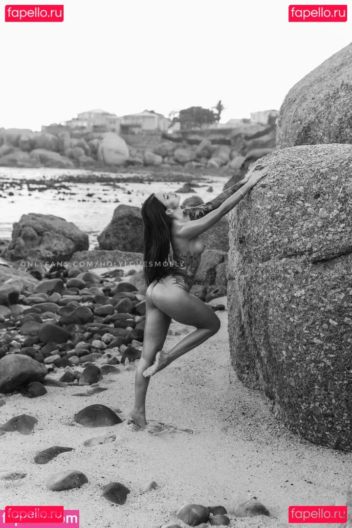 holylovesmolly / xmollyelise Onlyfans Photo Gallery 